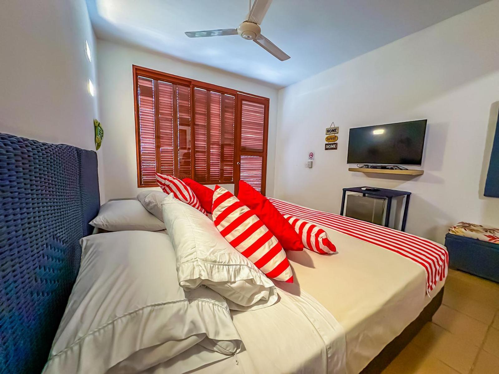 Hotel Chiniu Паломино Екстериор снимка